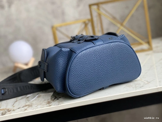 WIS XS CHRISTOPHER LOUIS VUITTON 0205